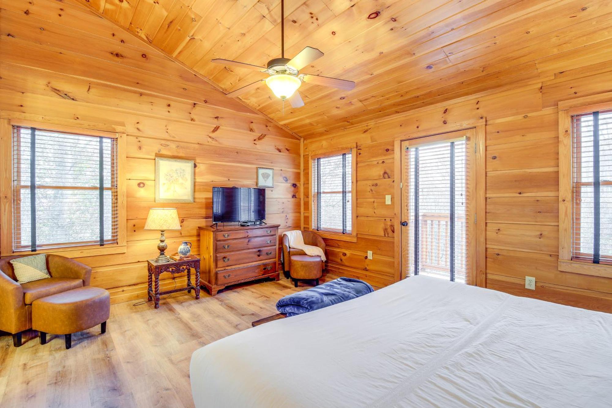 Pet-Friendly Gatlinburg Retreat With Hot Tub! Villa Exteriör bild
