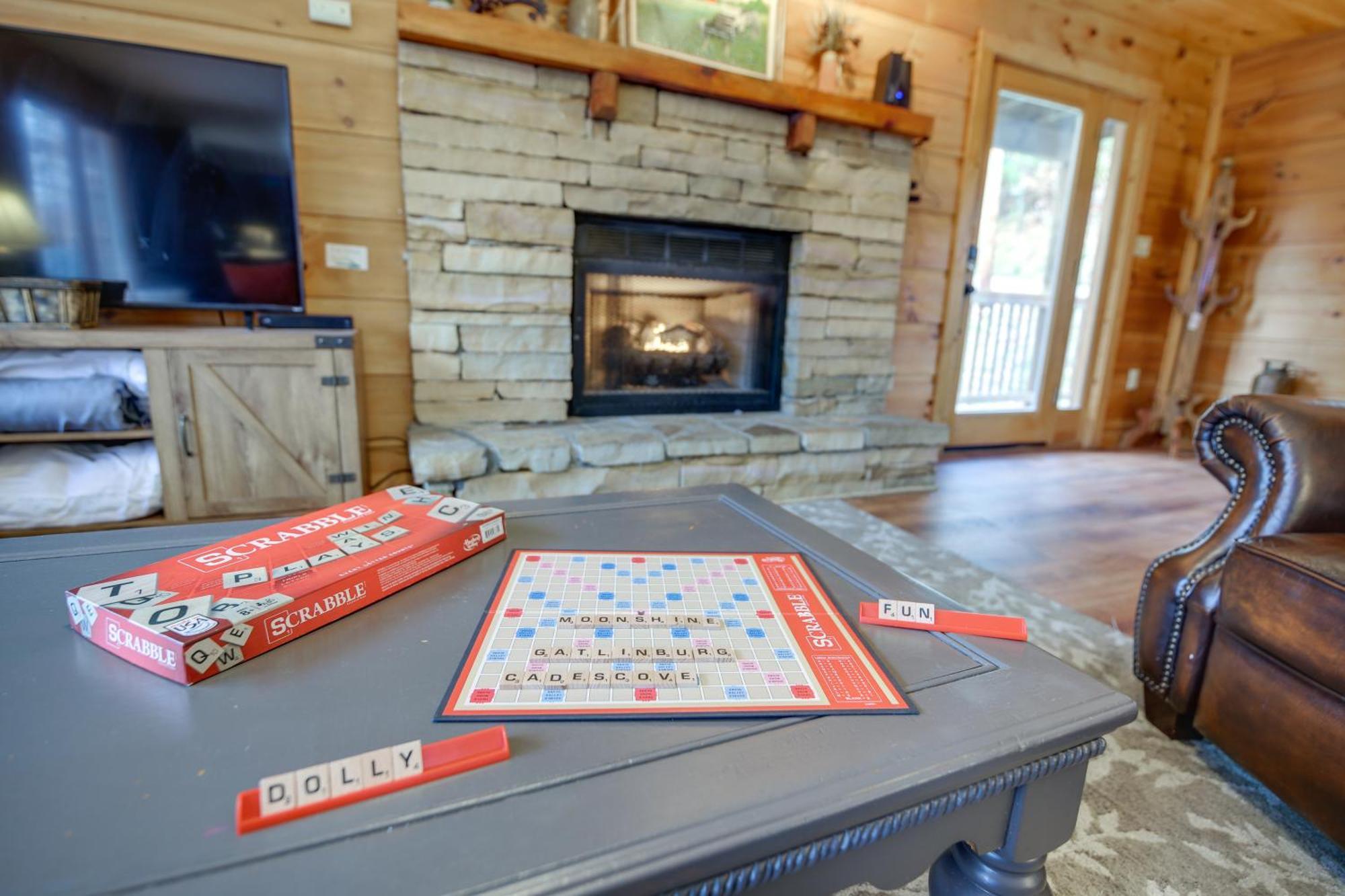 Pet-Friendly Gatlinburg Retreat With Hot Tub! Villa Exteriör bild