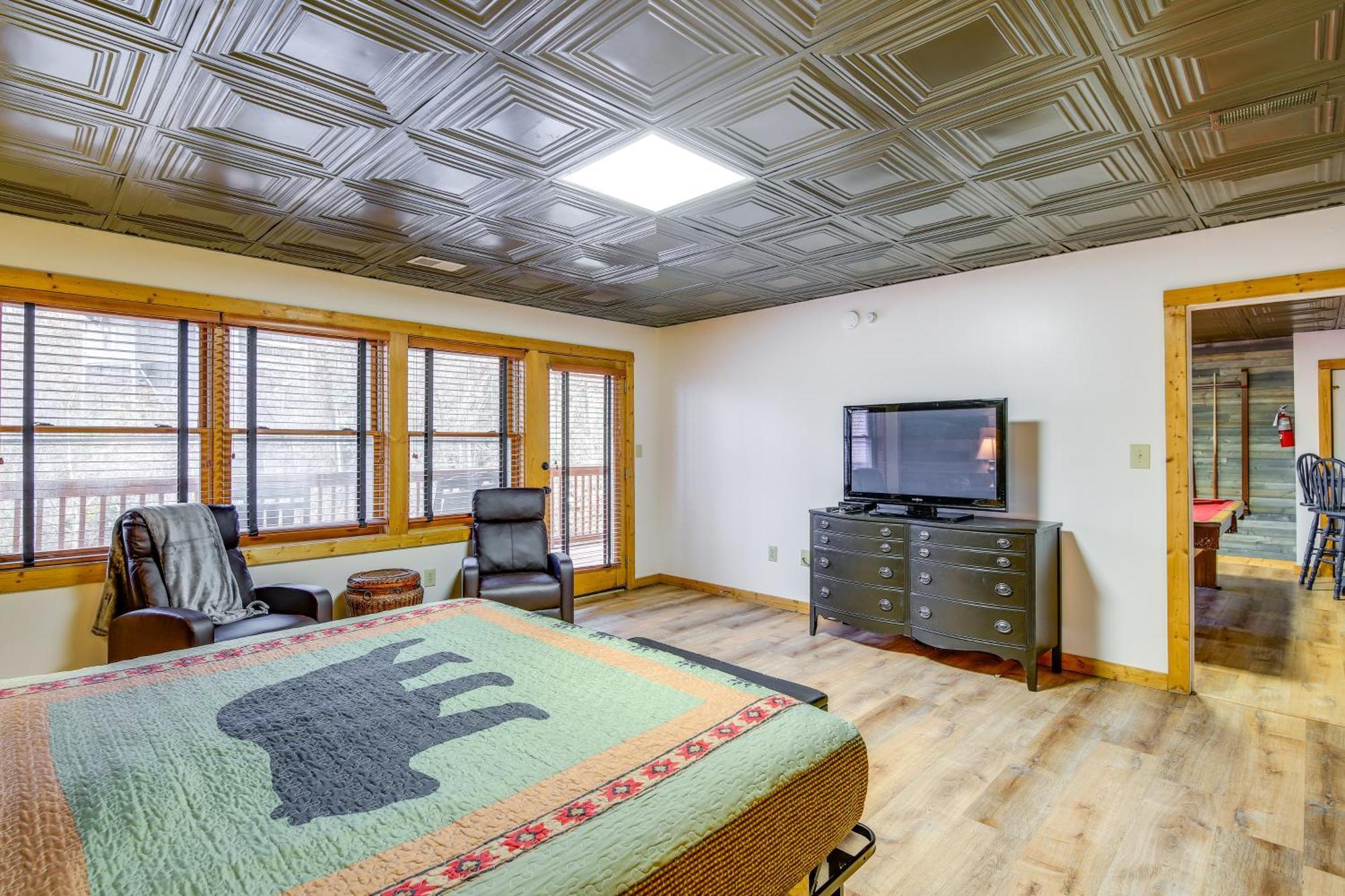 Pet-Friendly Gatlinburg Retreat With Hot Tub! Villa Exteriör bild