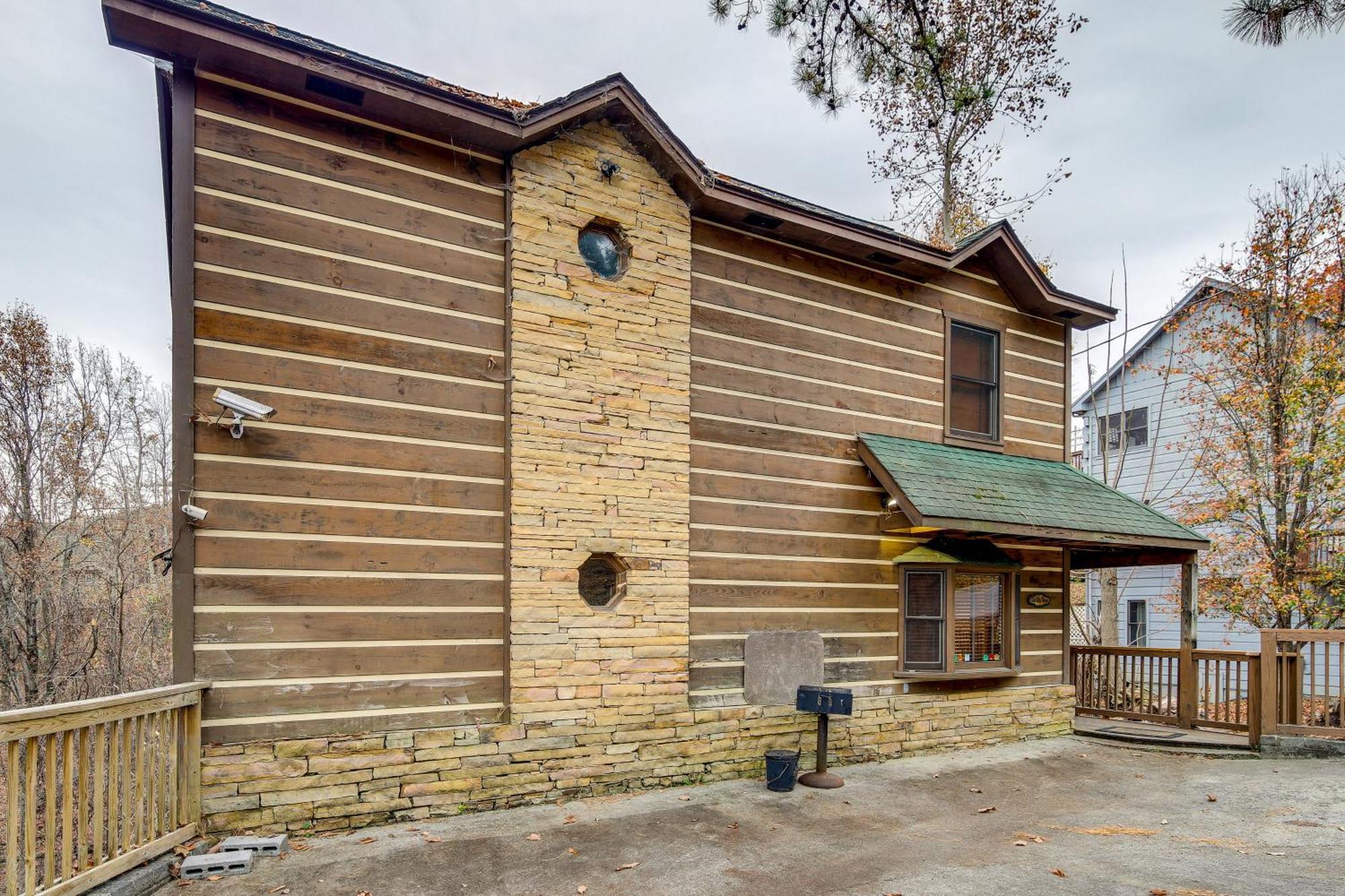 Pet-Friendly Gatlinburg Retreat With Hot Tub! Villa Exteriör bild