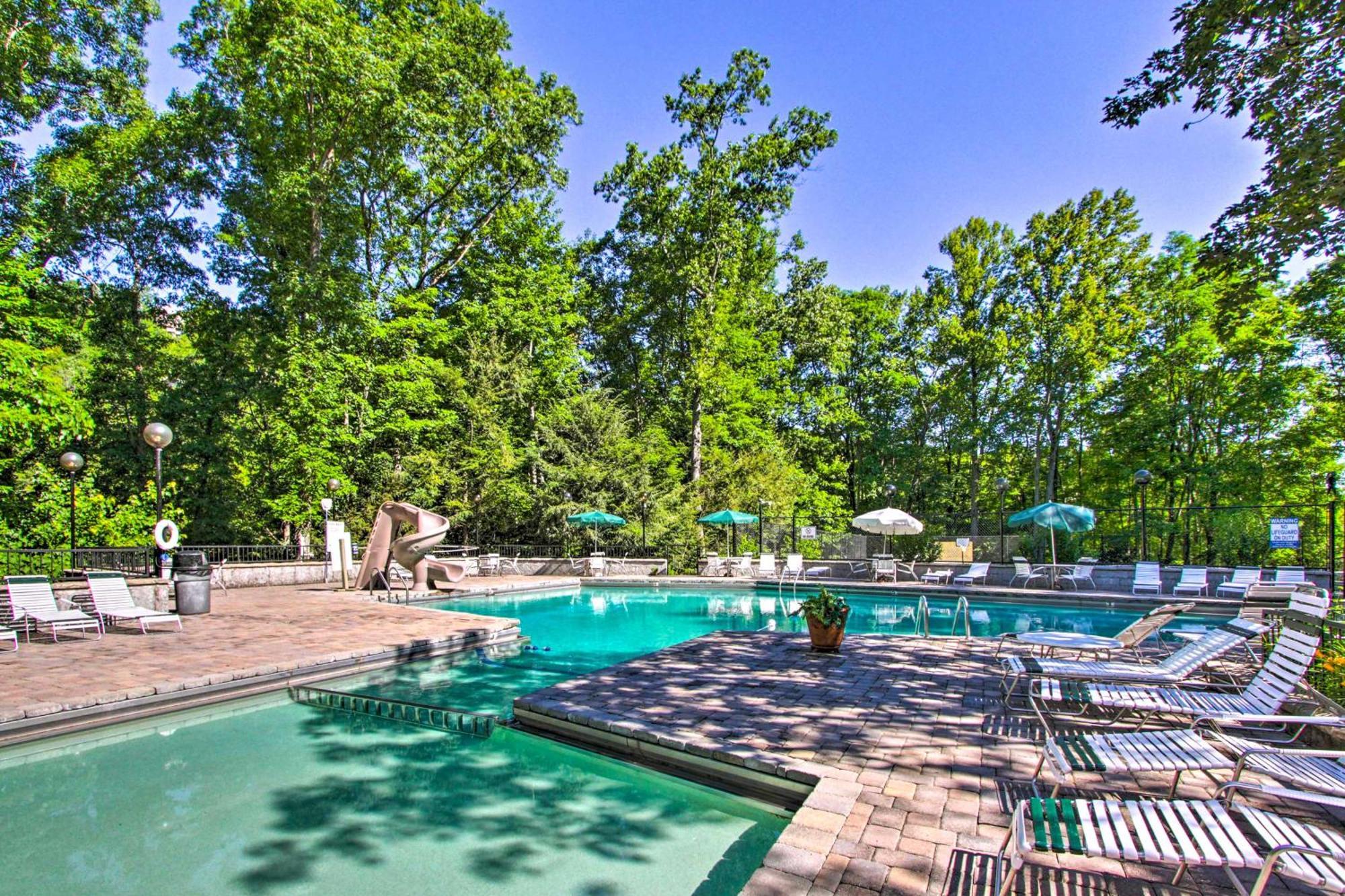 Pet-Friendly Gatlinburg Retreat With Hot Tub! Villa Exteriör bild