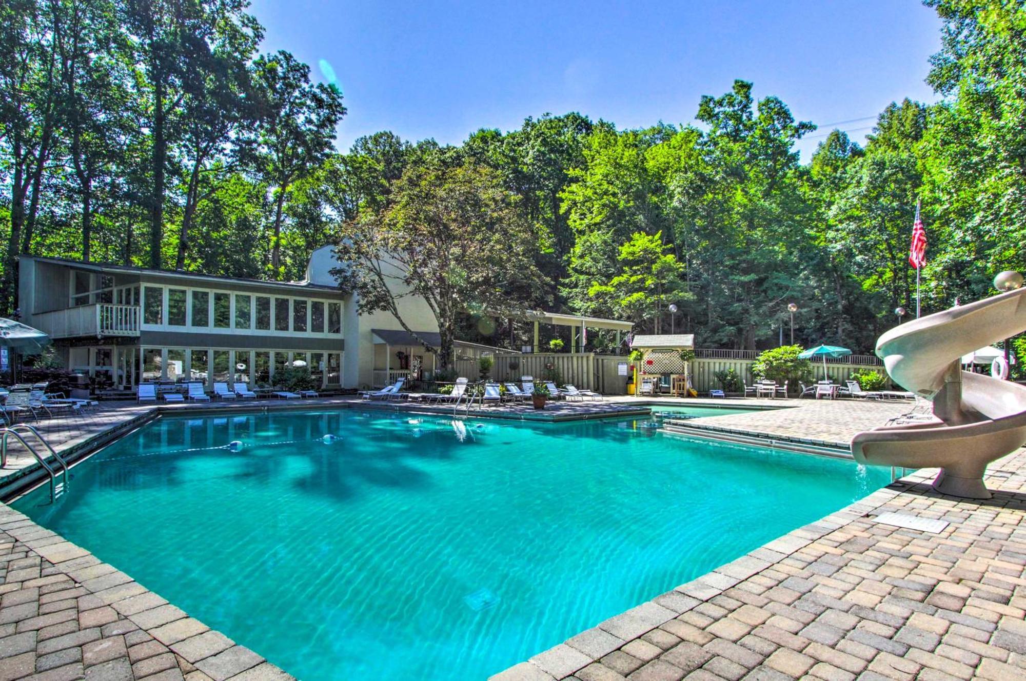 Pet-Friendly Gatlinburg Retreat With Hot Tub! Villa Exteriör bild