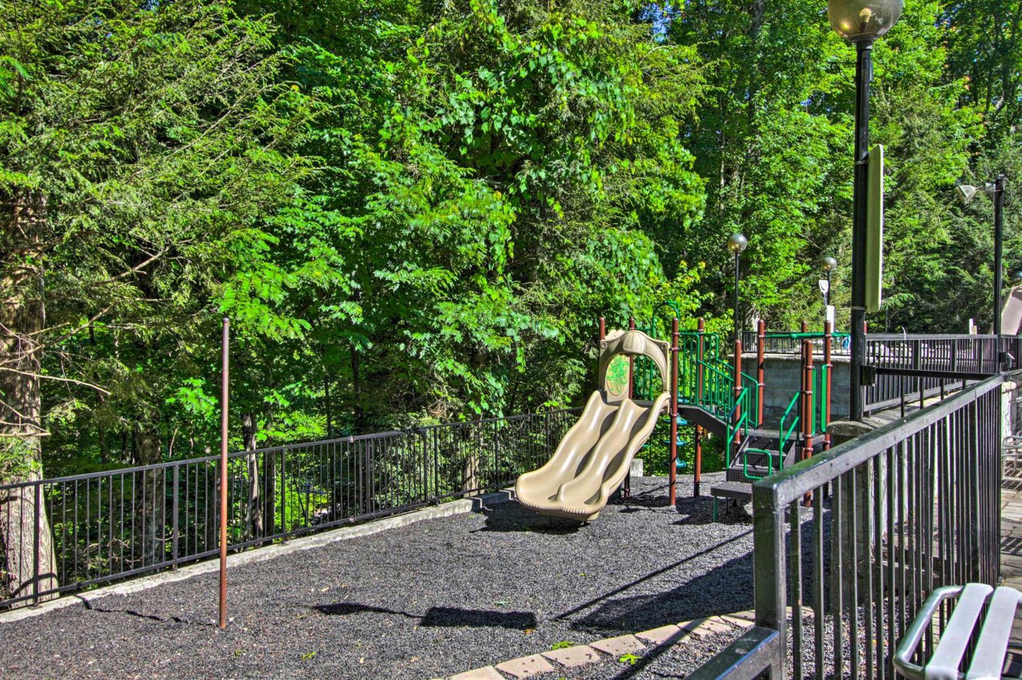 Pet-Friendly Gatlinburg Retreat With Hot Tub! Villa Exteriör bild