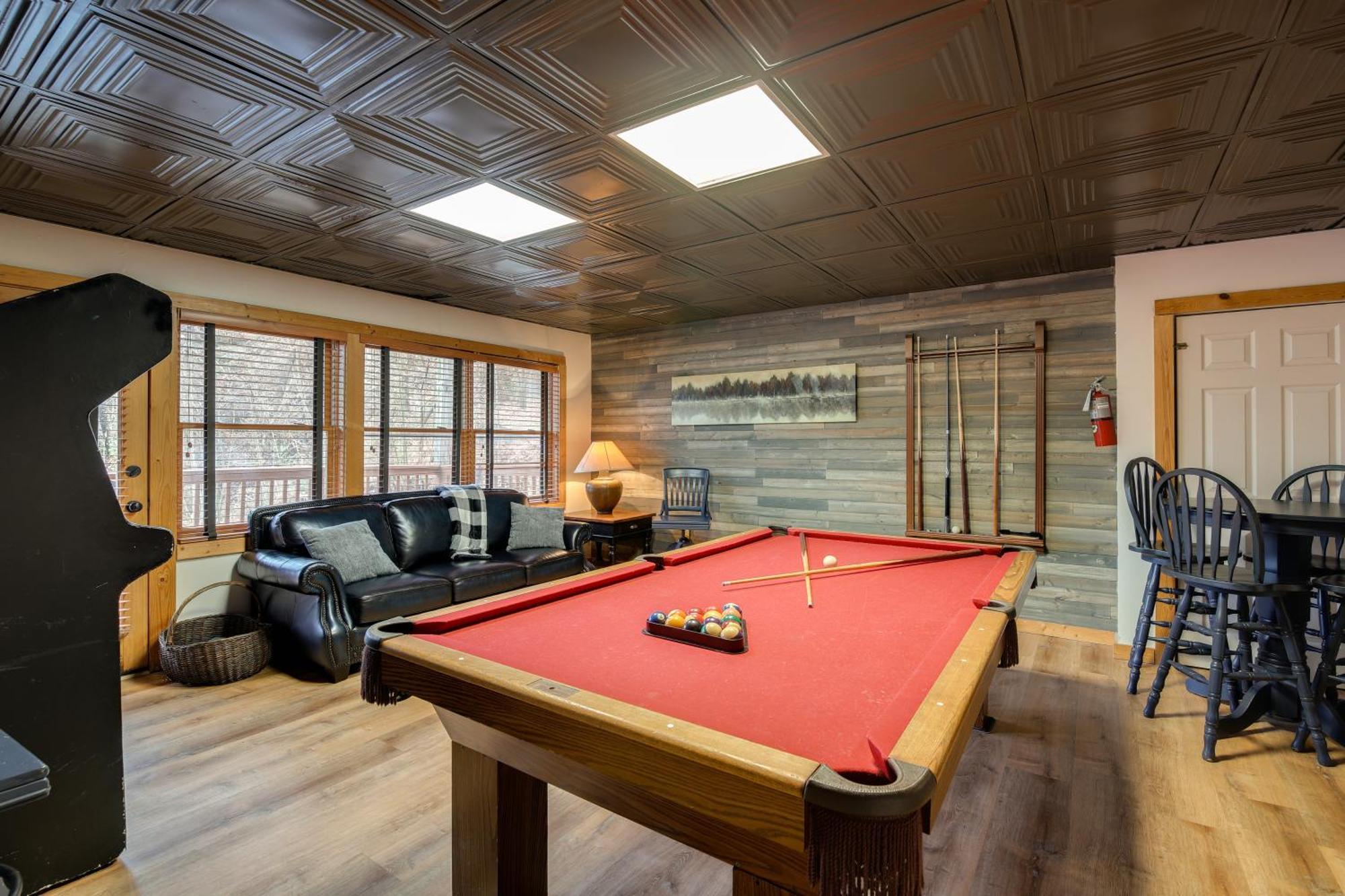 Pet-Friendly Gatlinburg Retreat With Hot Tub! Villa Exteriör bild