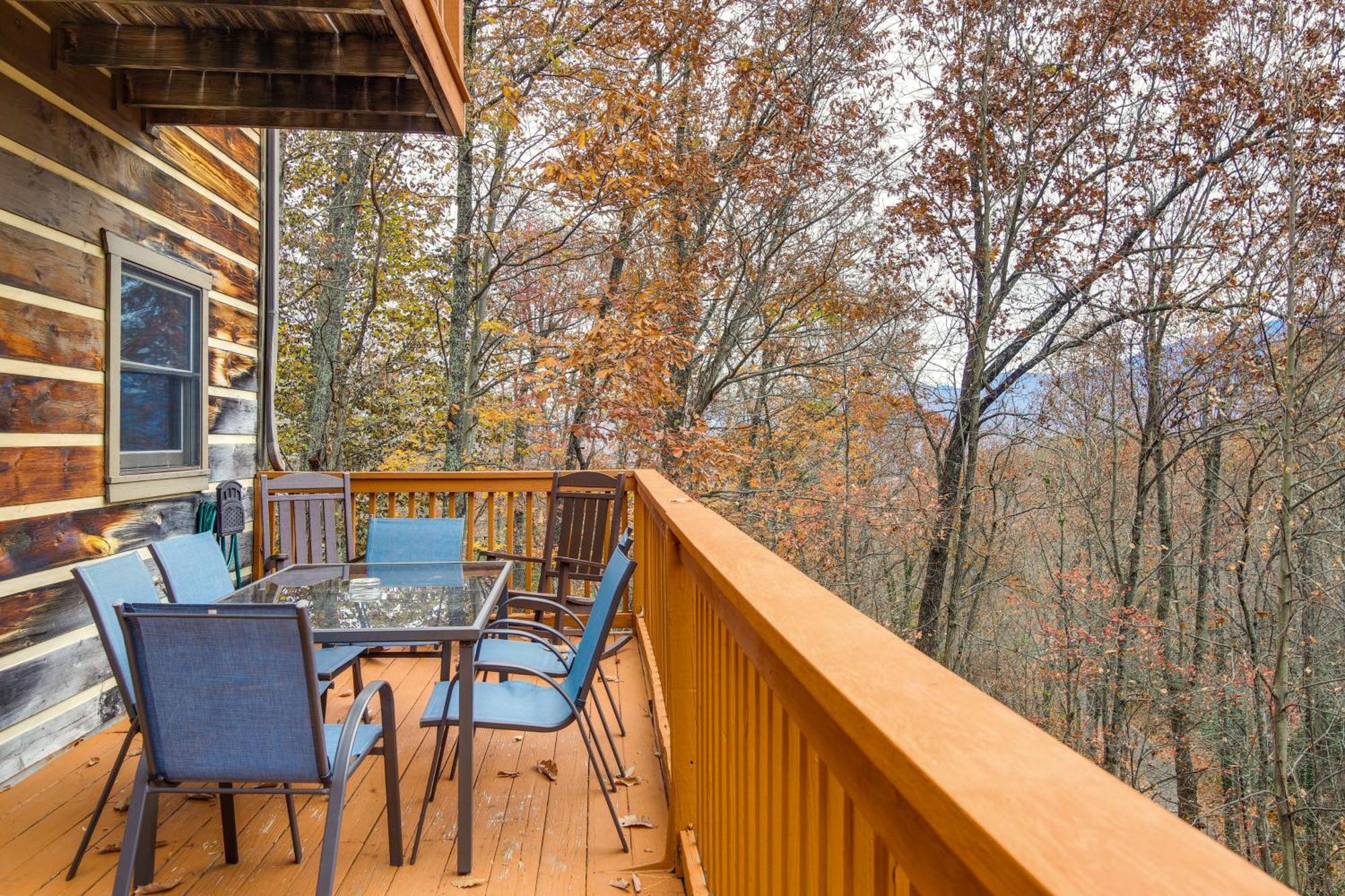 Pet-Friendly Gatlinburg Retreat With Hot Tub! Villa Exteriör bild