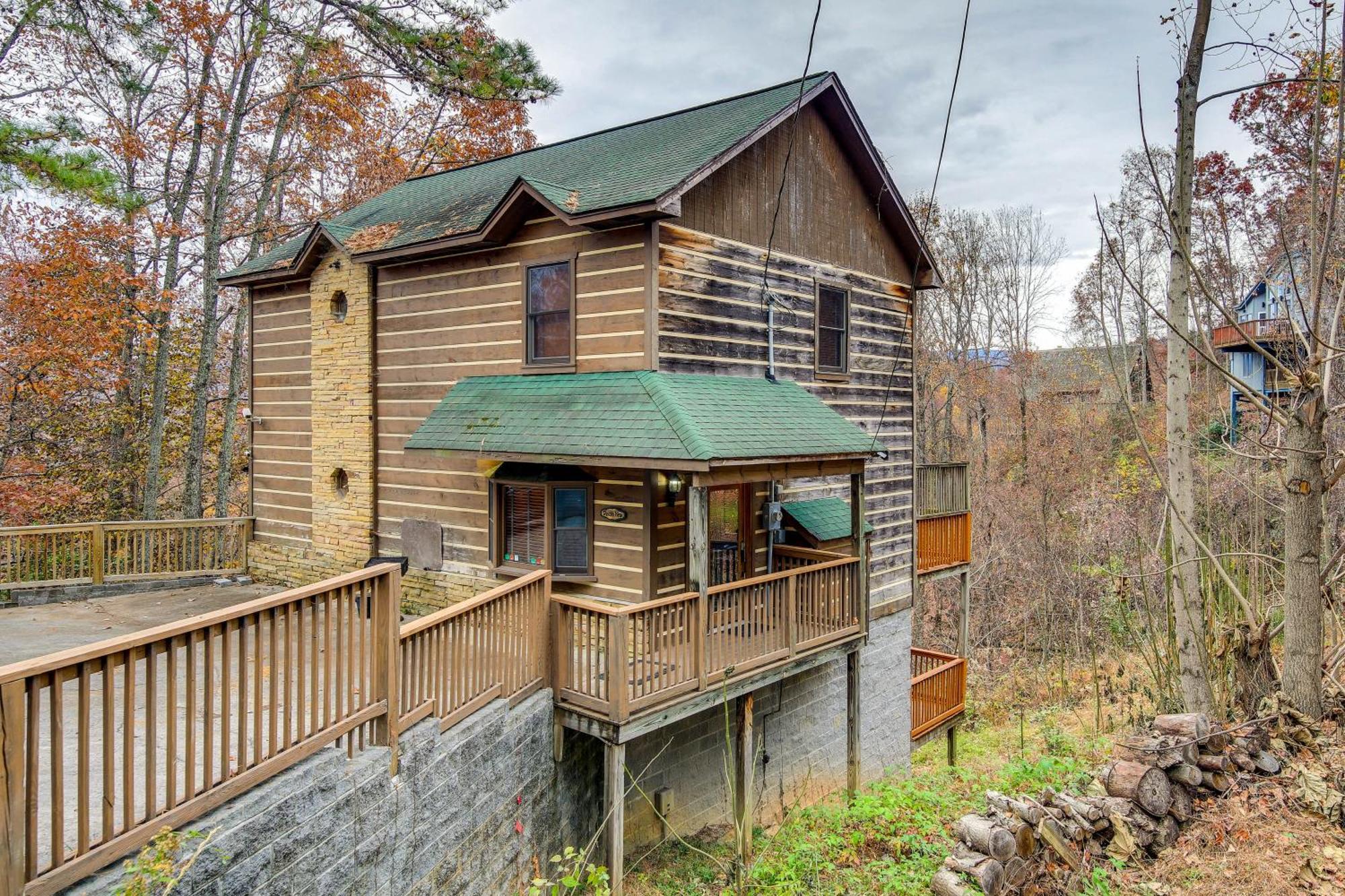 Pet-Friendly Gatlinburg Retreat With Hot Tub! Villa Exteriör bild