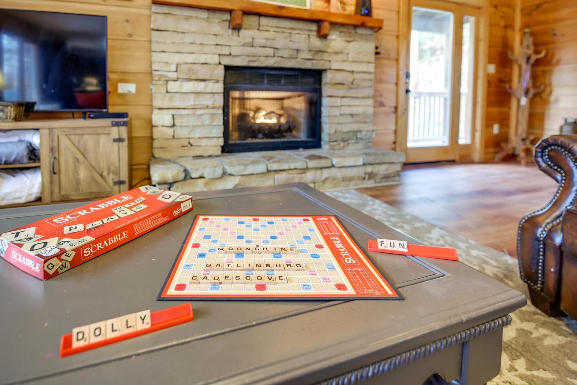 Pet-Friendly Gatlinburg Retreat With Hot Tub! Villa Exteriör bild