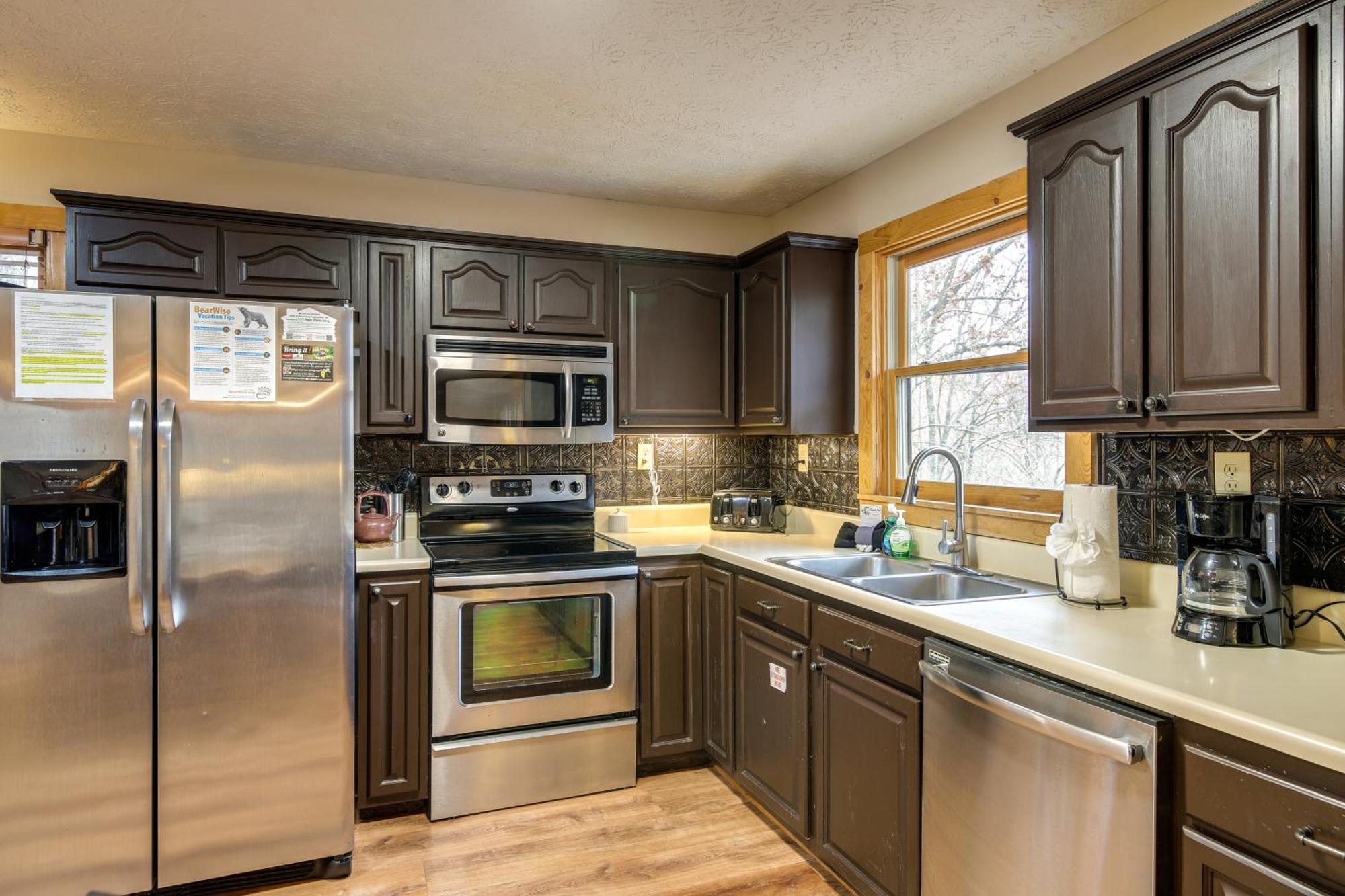 Pet-Friendly Gatlinburg Retreat With Hot Tub! Villa Exteriör bild